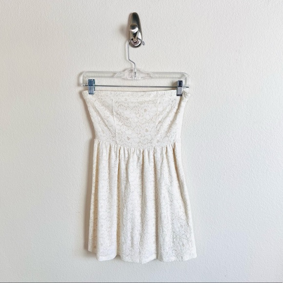 Cream Boho Lace Strapless Bustier Mini Sun Dress - Picture 3 of 9